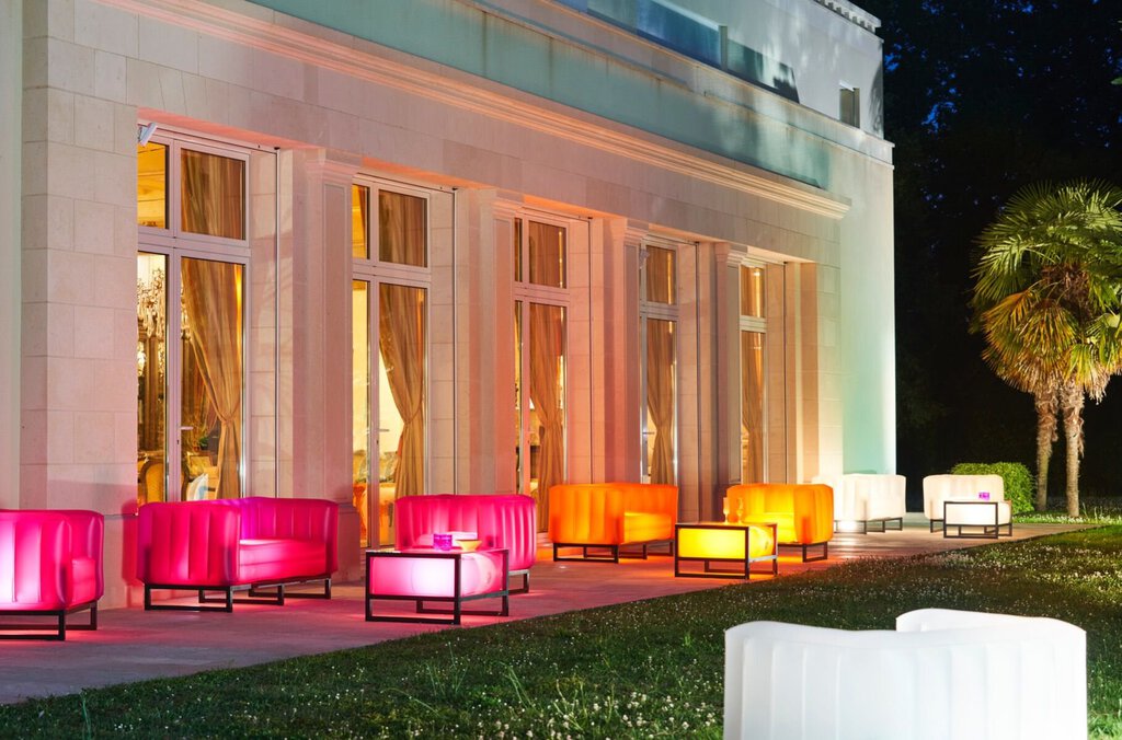 Yomi Lighted Armchair Pink Translucent w/ Lighting