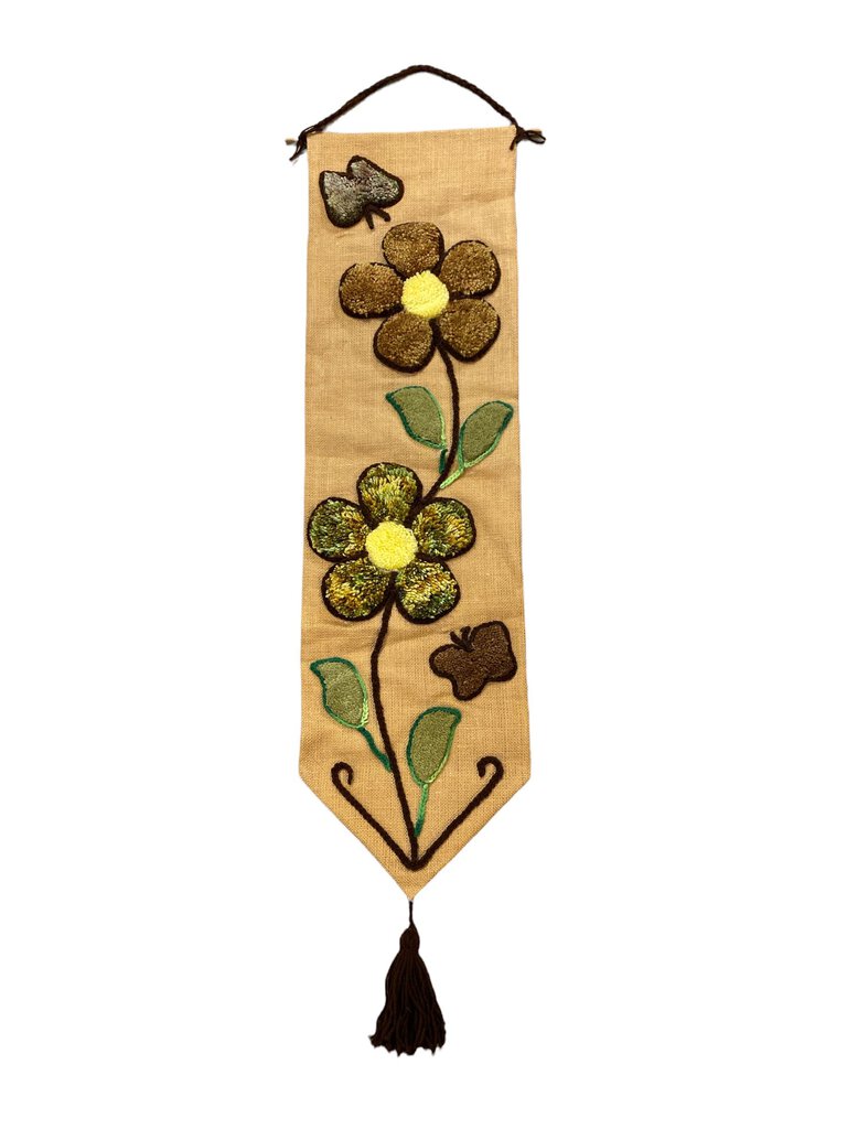 Retro burlap wall hanging art, loopy yarn flower embroidered fabric banners, modern rustic vintage