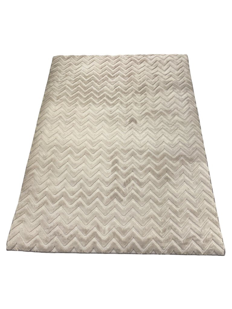 Area Rugs Tan Grey or Pink 5x7