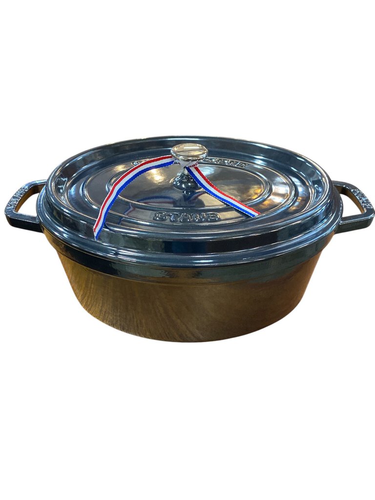 New Mint Staub 6 Qt Cocotte Oval Deep Grey with Original Box