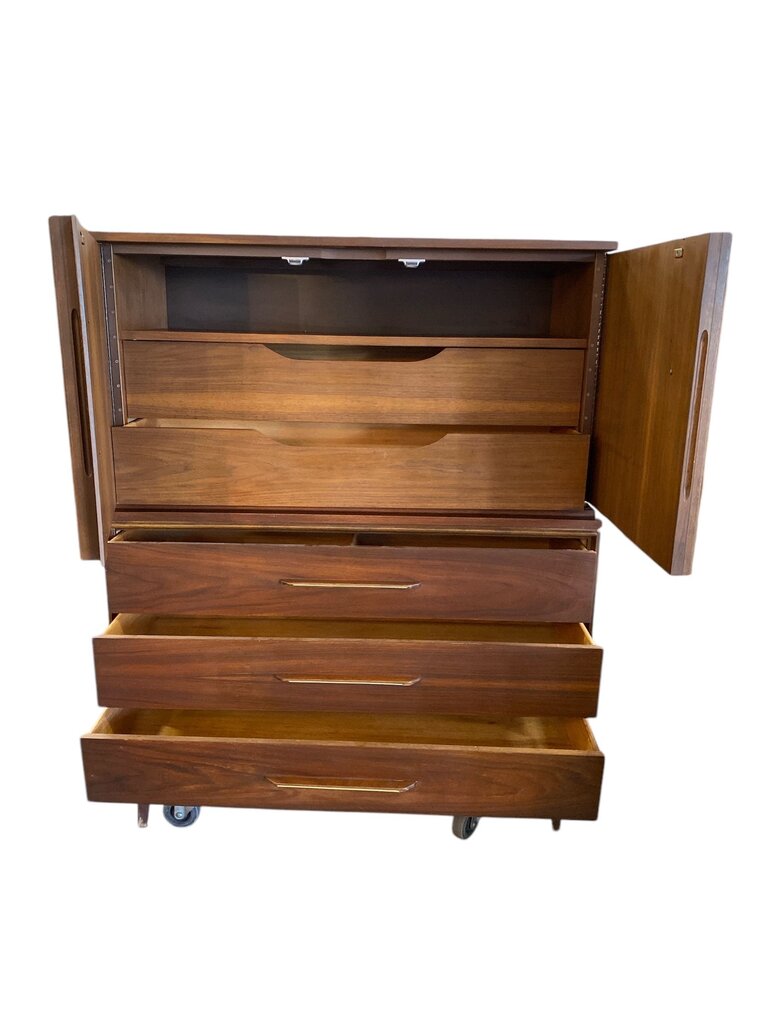 MID CENTURY BASSETT GENTLEMAN'S CHEST