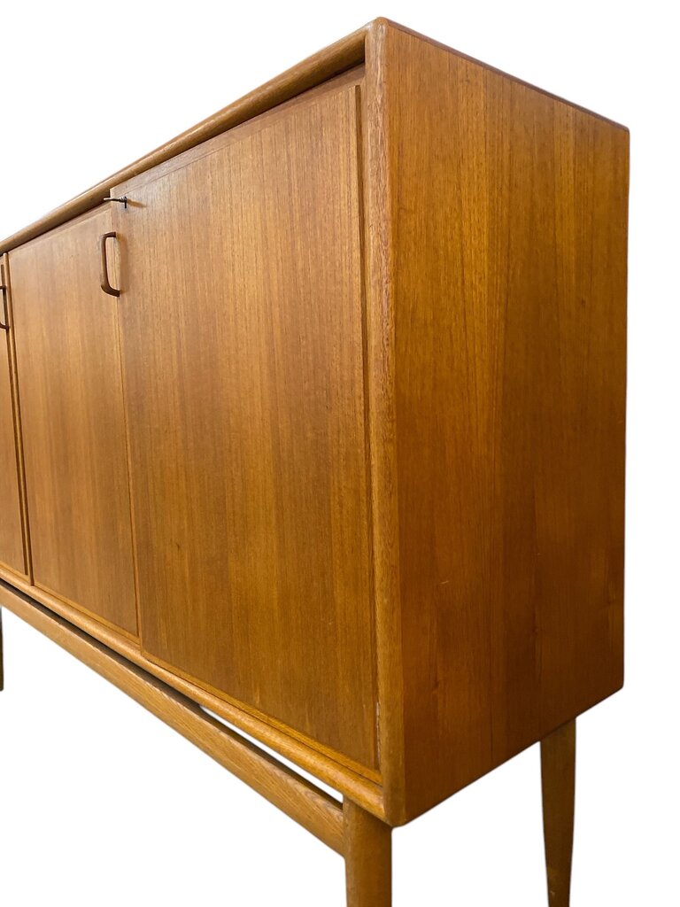 Danish Modern Teak Cabinet (key in right top draw does not work/needs adjustment)