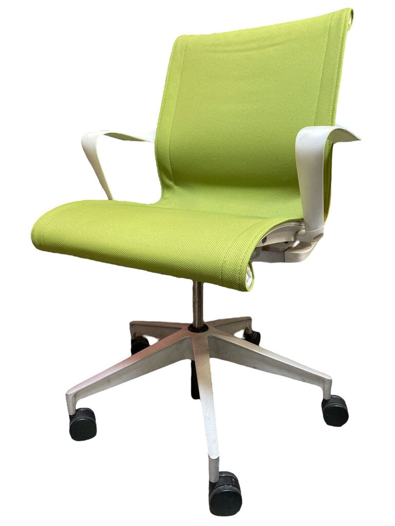 Herman Miller Setu Swivel Chair