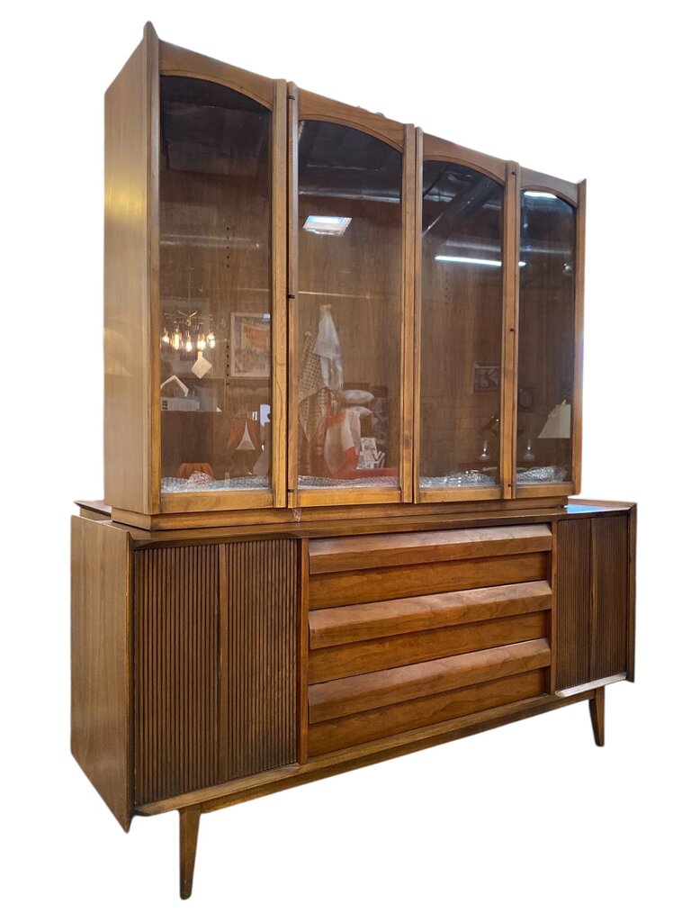 Mid Century Lane First Edition China Cabined