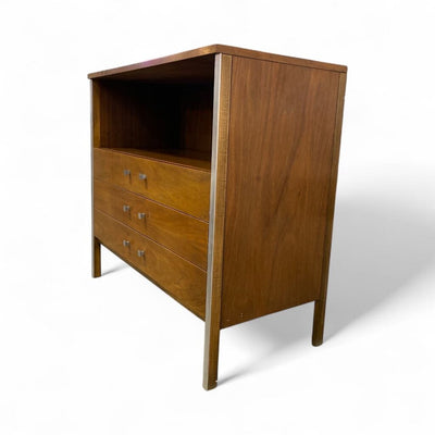 Mid-Century Modern Paul McCobb Calvin Group Bachelor "LINEAR" Chest Dresser
