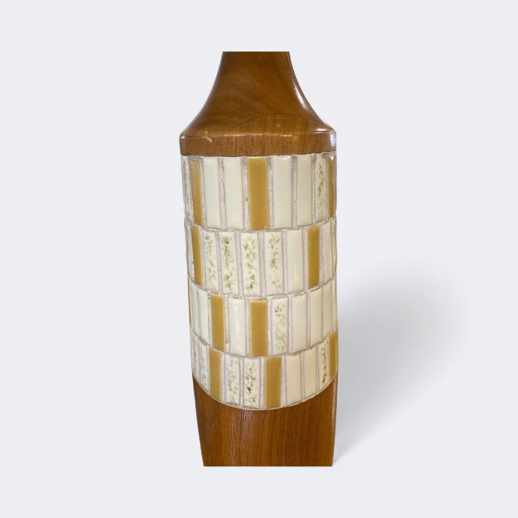 WOBDERFUL Blonde and Tile Mid Century Modern Table Lamp with Original Shade