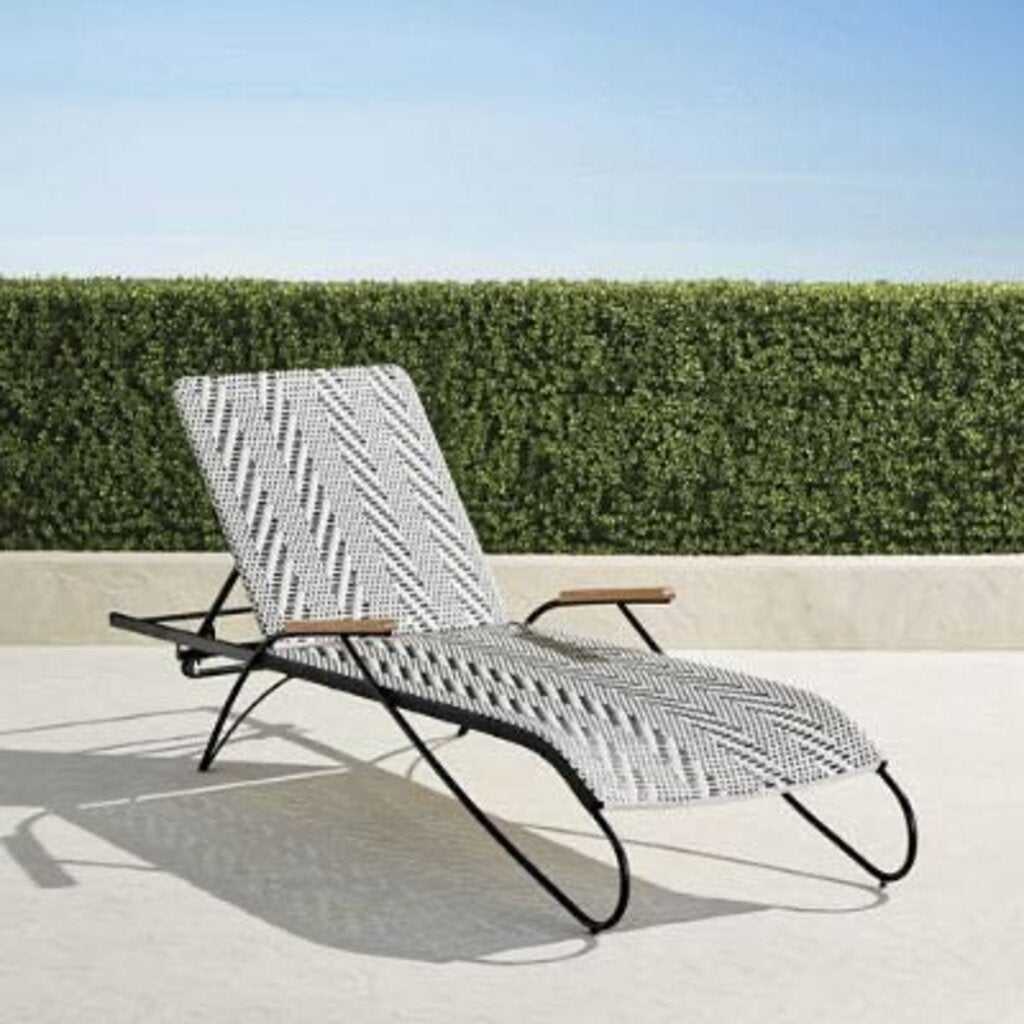 Modern Cassis Outdoor Chaise