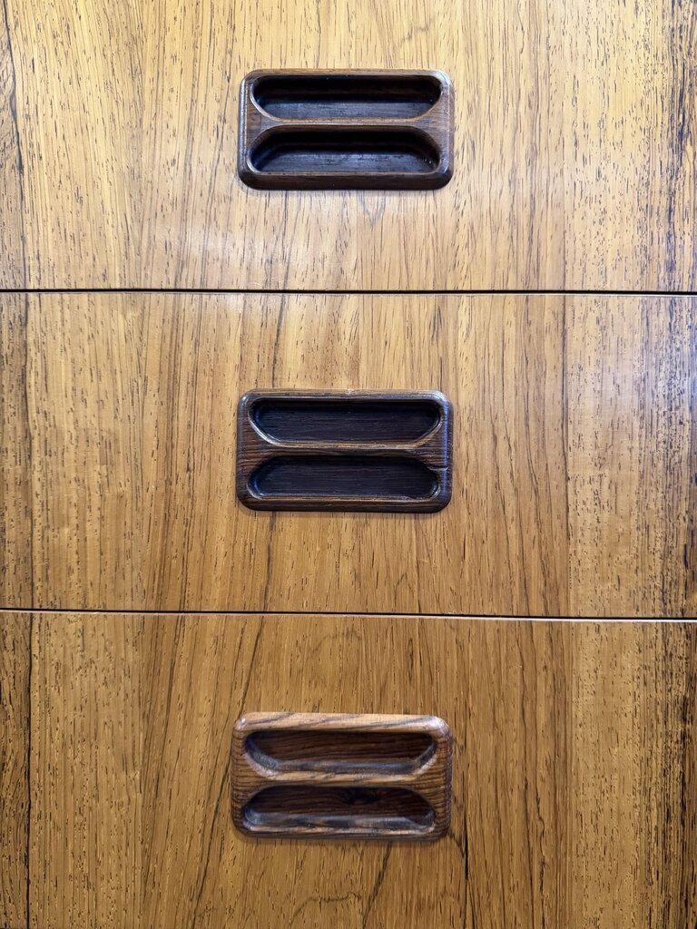 Mid Century Danish Modern Rosewood 6 Drawer Chest