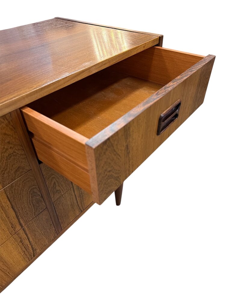 Mid Century Danish Modern Rosewood 6 Drawer Chest