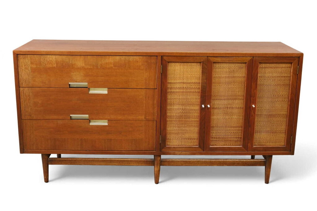 Mid Century American of Martinsville Dresser