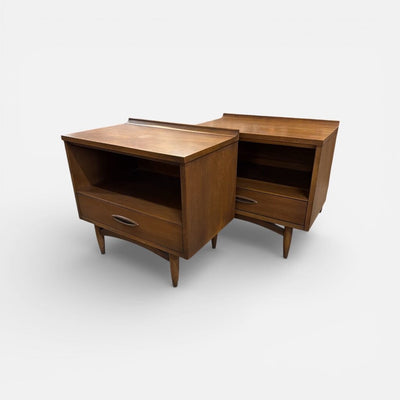 Mid Century Pair of Broyhill Sculptra Nightstands in Walnut (Set of 2)