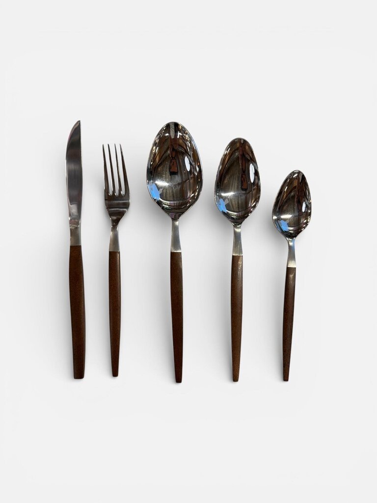 Mid century Ekco Eterna 61Pcs Flatware "Japan"