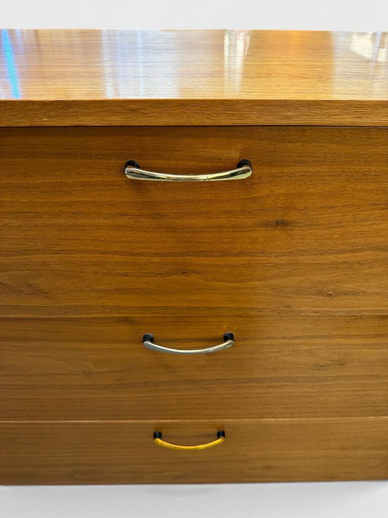 Lane Mid Century Modern Walnut Credenza
