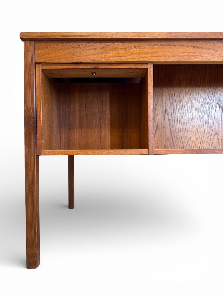 Danish Modern Md century Teak Desk with Original Key - Exceptional Condition