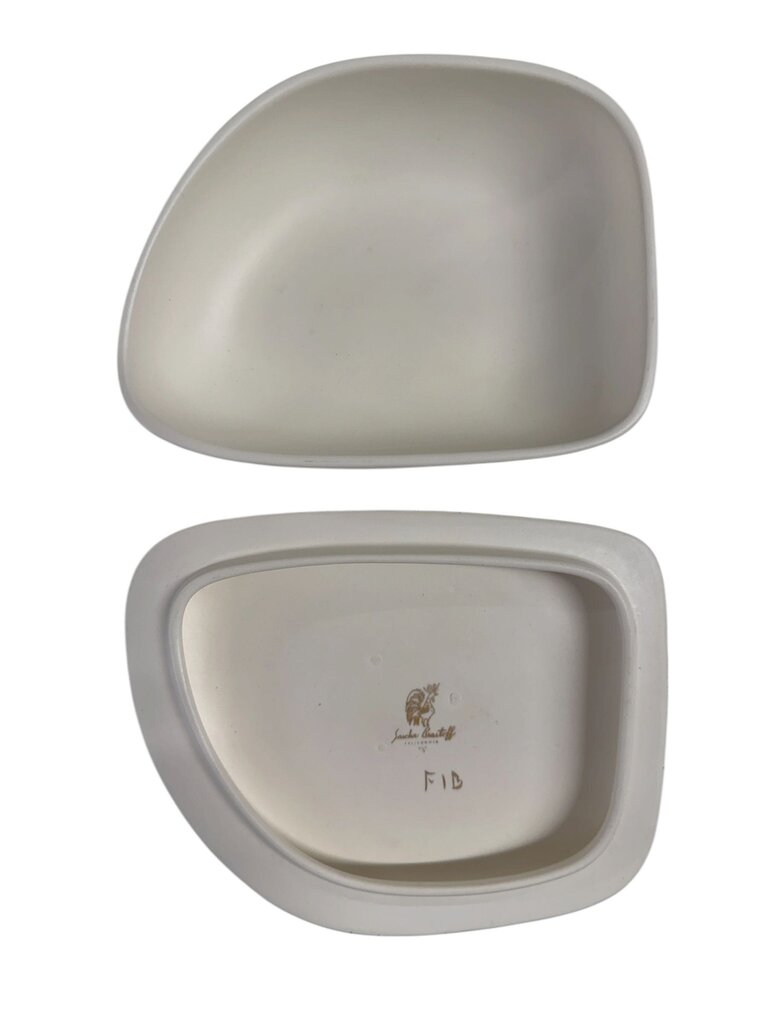 Sascha Brastoff Covered Box