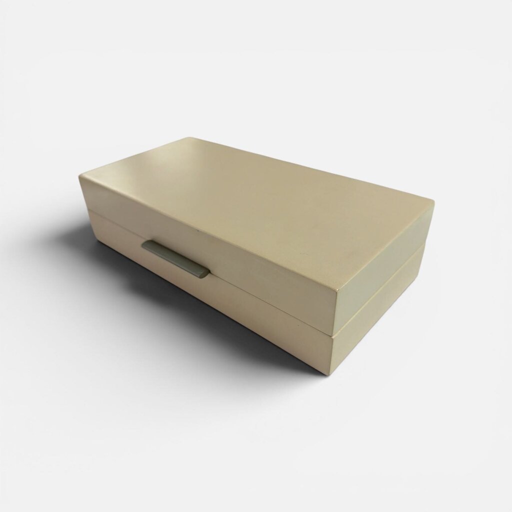 Barbara Barry Global Views Ivory Lacquer Box - Small