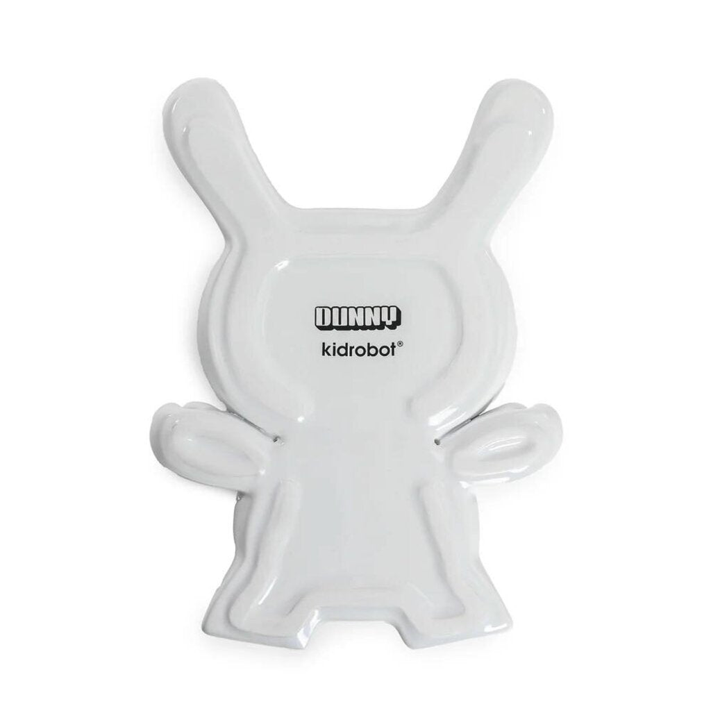 L.I.E. (LOVE ISN’T EASY) Dunny Ceramic Ashtray: PURE Edition