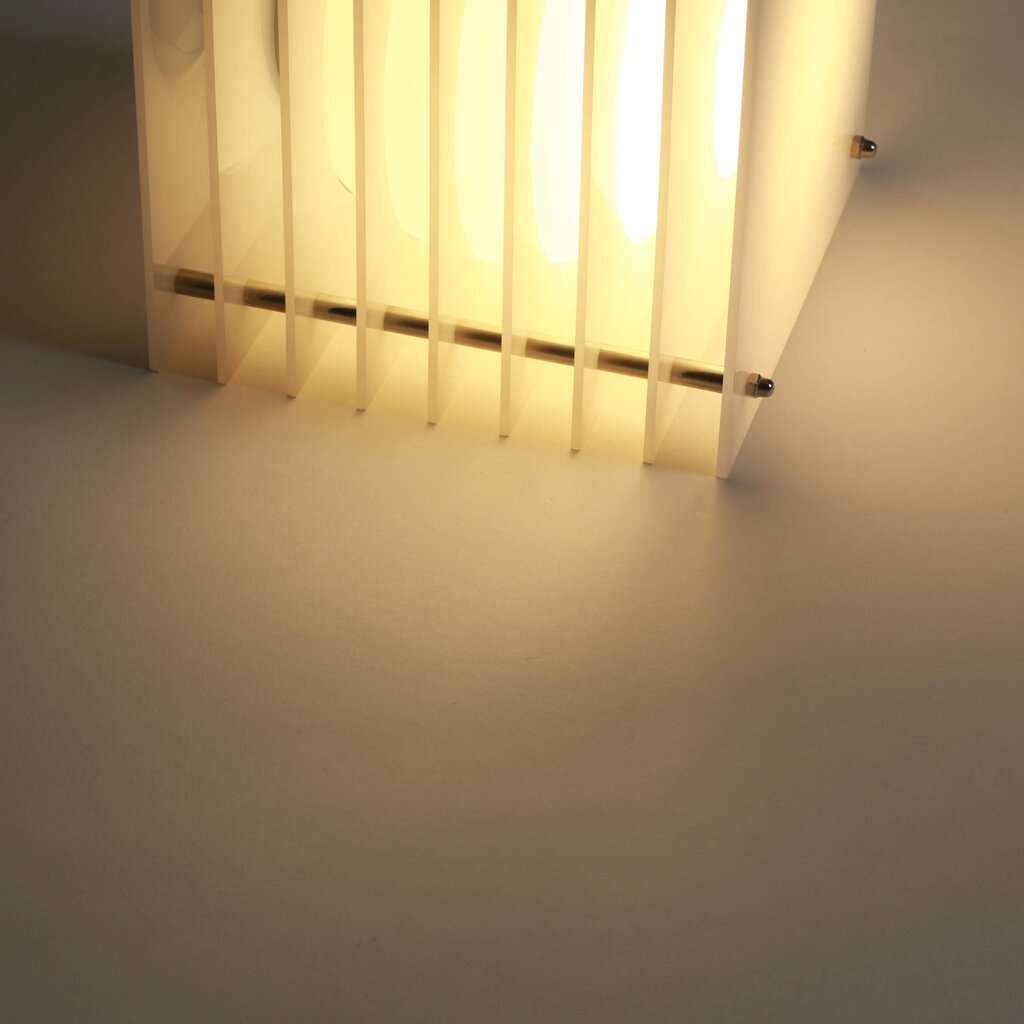 LớP Small Square in Milky Acrylic