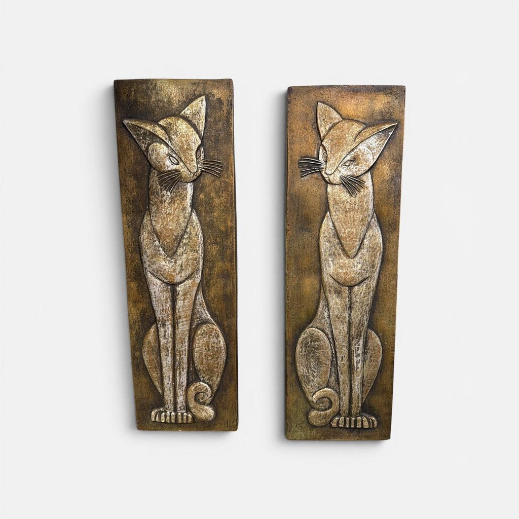 Mid Century 60's Pair of Chalkware Siamese Cat's Wall Plaque Art