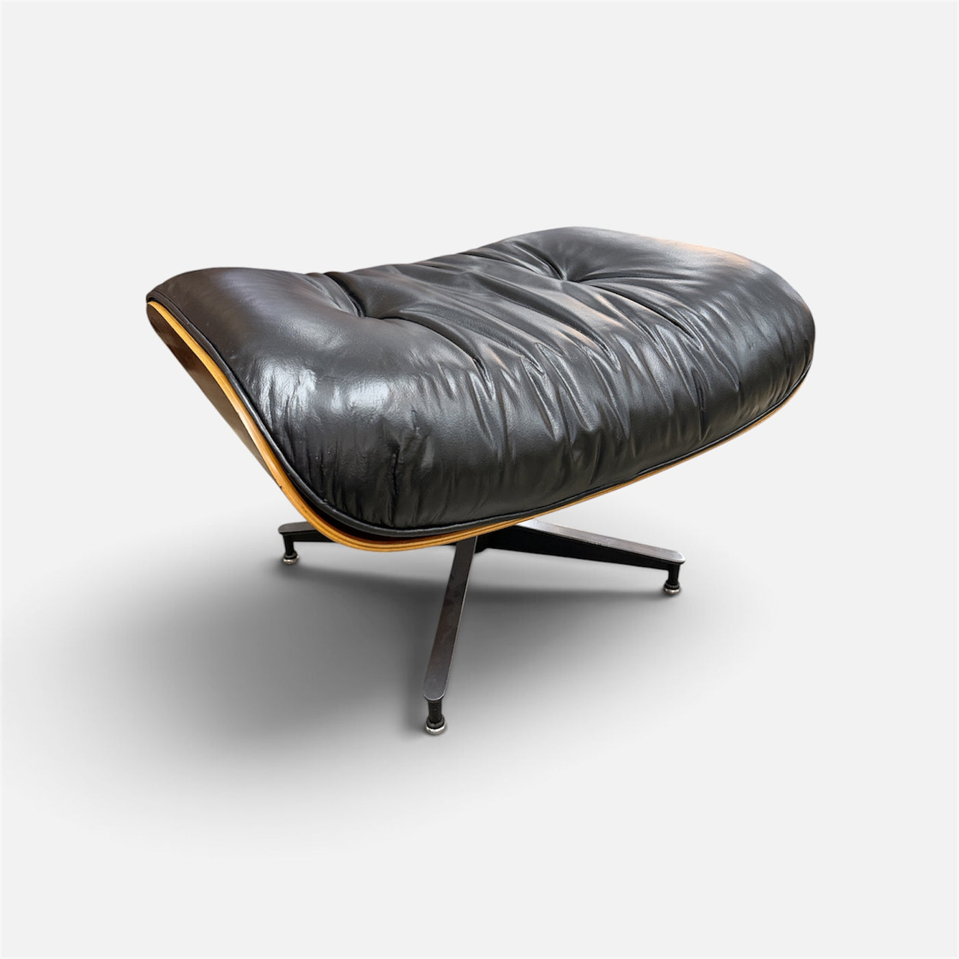 Herman MIller Eames Lounge Chair Rosewood  Ottoman
