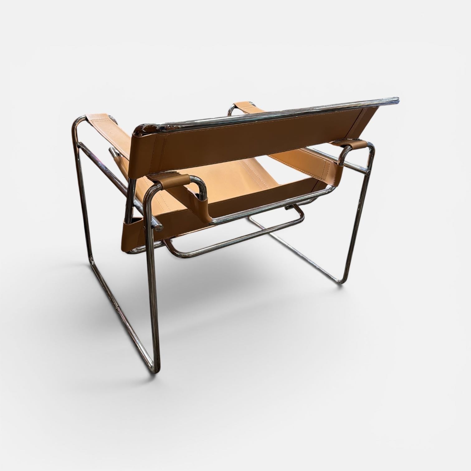 VASSILY Style Lounge Chair
