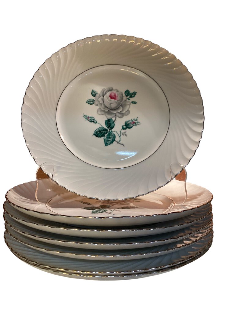 Vintage 95 pcs Coffee & Dinnerware Set By Royal Bayreuth this date from World War Two