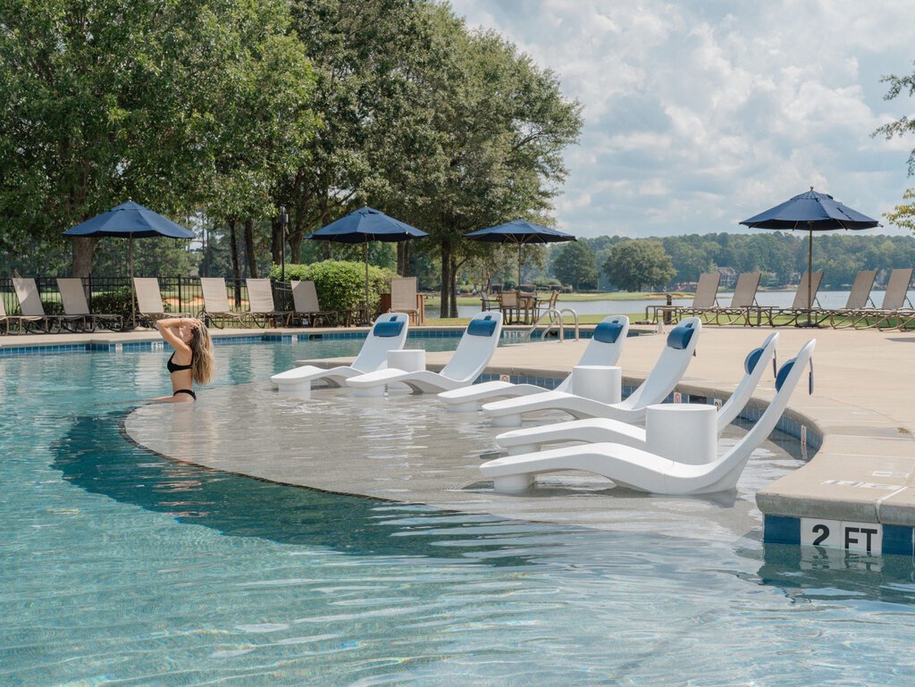 Laylo Pool Lounger   NO /Risers